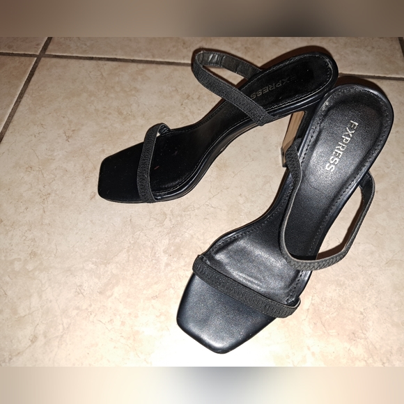 Express heels - Picture 3 of 9